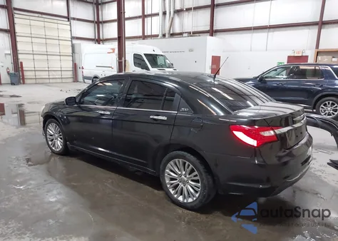 2011 Chrysler 200 Limited из США, поврежденный, VIN 1C3BC2FG4BN516615